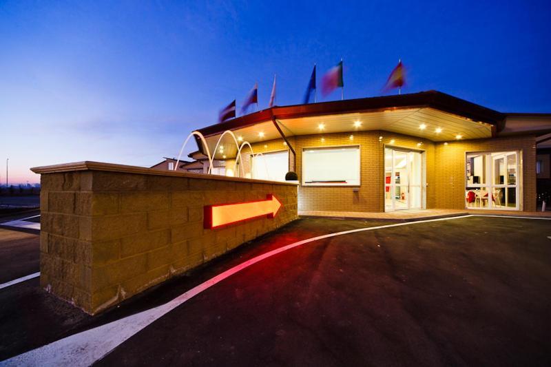 Motel Autosole Vip Castelnuovo Scrivia Kültér fotó